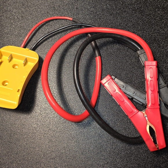 "DeW Yellow" jump start pack. Requires 20 v "DeW Yellow" lithium battery. - Picture 3 of 5